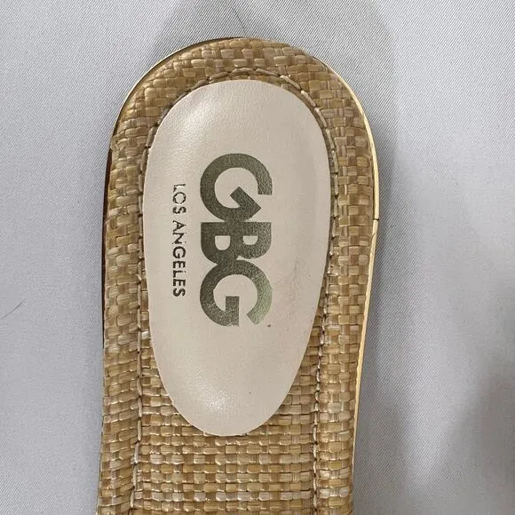 GBG Women's Sandals Size 9M Gold Hardwear Slip-On NEW