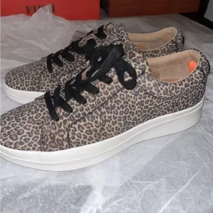 Gentle Souls Animal Print  Rosette Lace Up Sneaker Leather SZ 11 New