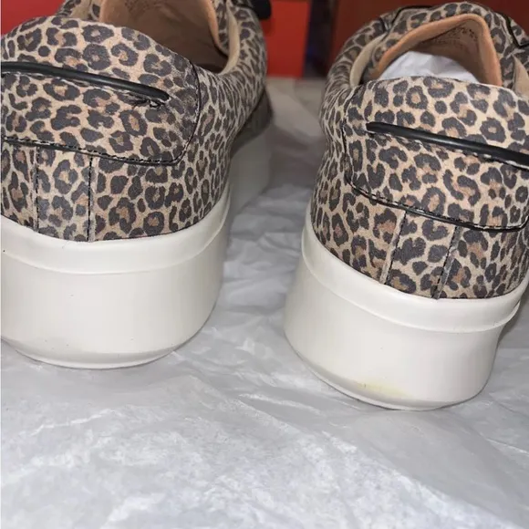 Gentle Souls Animal Print  Rosette Lace Up Sneaker Leather SZ 11 New