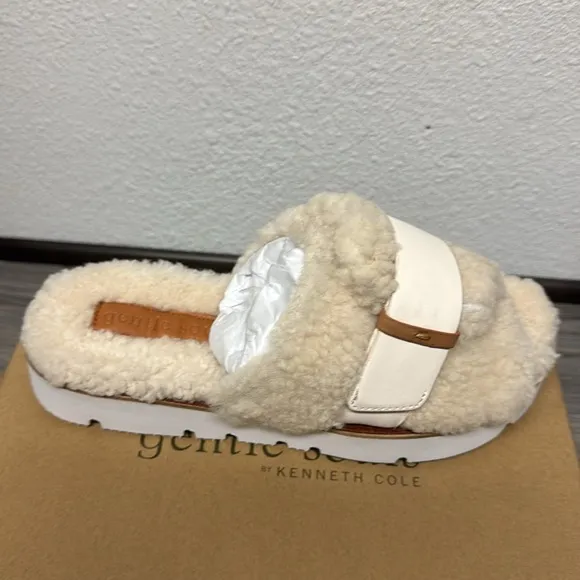 Gentle Souls by Kenneth Cole Lavern Cozy Shearling Slide Sandals