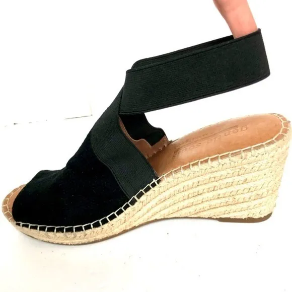 GENTLE SOULS suede wedge sandals