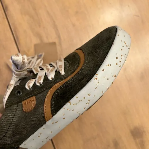 Geox Boys J Kilwi E Low-Top Sneakers Leather Size 34