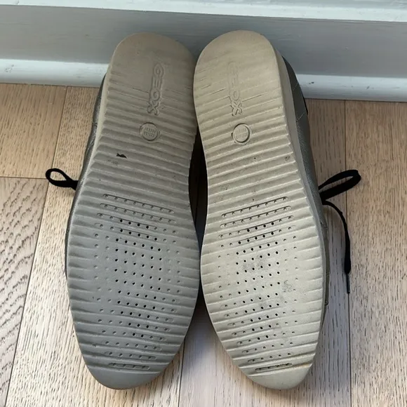 Geox sneakers, size 8.
