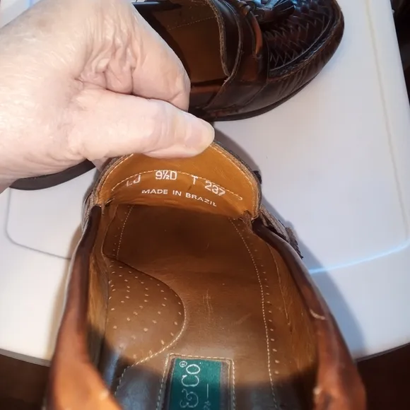 G.H. Bass &amp; Co. Men's 9.5 Brown Loafers T237 Woven Tassel Career Office GUC