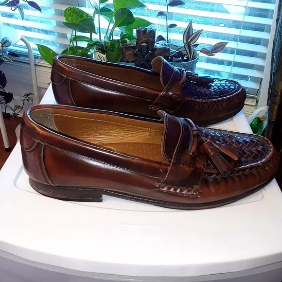 G.H. Bass &amp; Co. Men's 9.5 Brown Loafers T237 Woven Tassel Career Office GUC