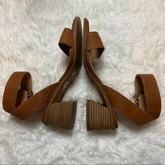 Gianni Bini Block Heel Sandals Ankle Strap in Brown Size 6.5