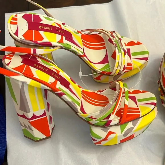 Gianni Bini Parrish Geo Print Strappy Platform Sandals