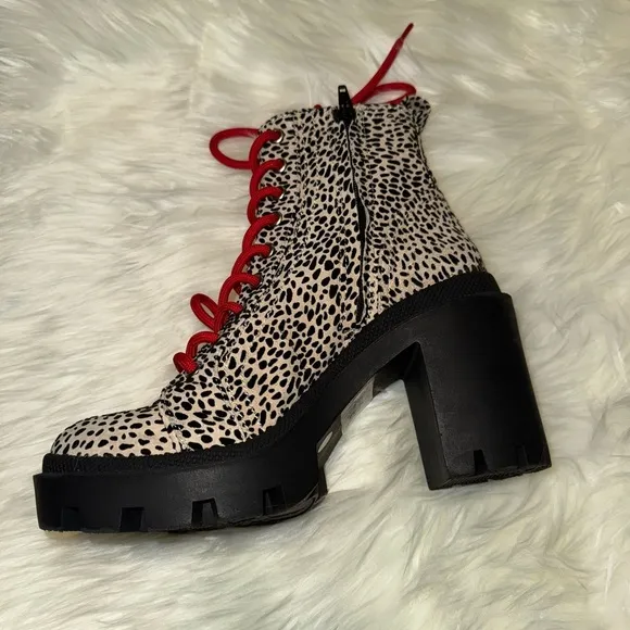 Gianni Bini Ryedderr Cheetah Print Heeled Lug Sole Combat Boots- NWOB