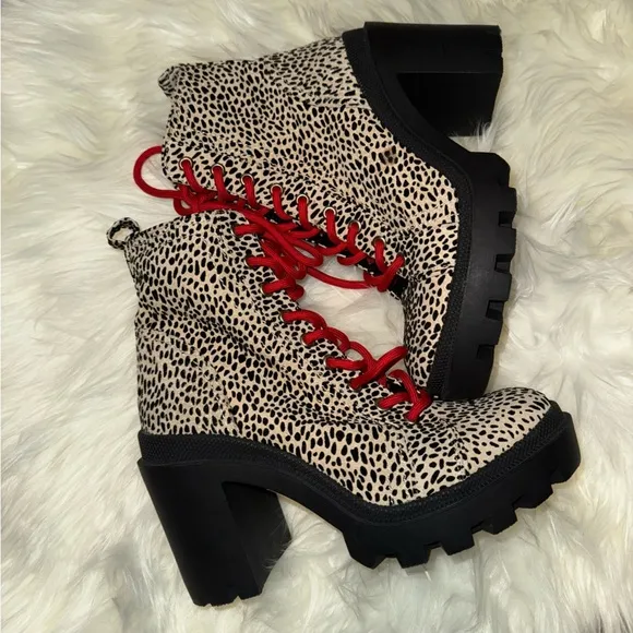 Gianni Bini Ryedderr Cheetah Print Heeled Lug Sole Combat Boots- NWOB