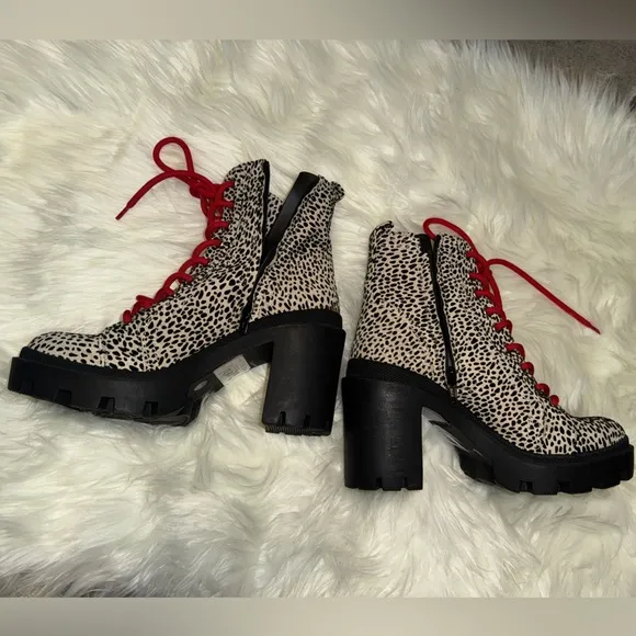 Gianni Bini Ryedderr Cheetah Print Heeled Lug Sole Combat Boots- NWOB