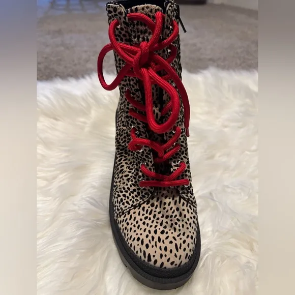 Gianni Bini Ryedderr Cheetah Print Heeled Lug Sole Combat Boots- NWOB