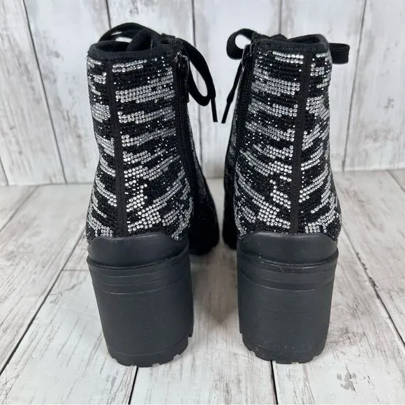 Gianni Bini GB Bright-Side Zebra Rhinestone Lug Sole Combat Boots Size 7.5 NEW