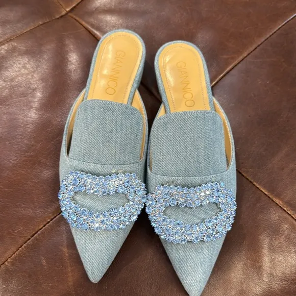 Giannico Daphne flats