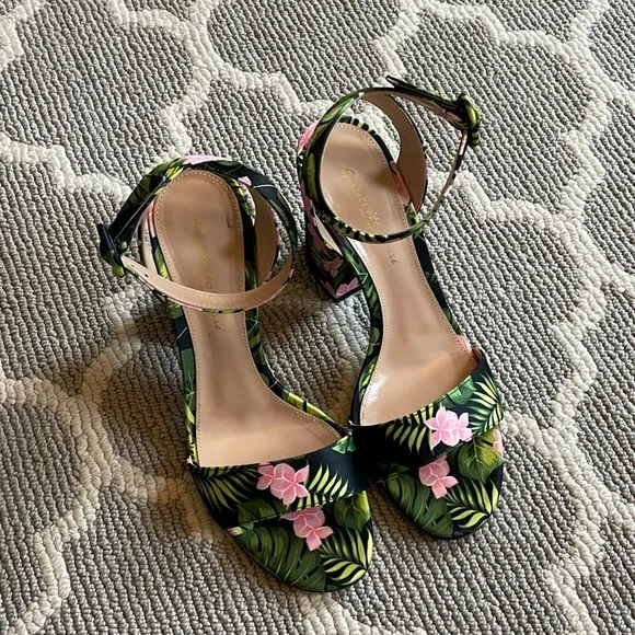 Gianvito Rossi Tandi Floral Sandal 36.5