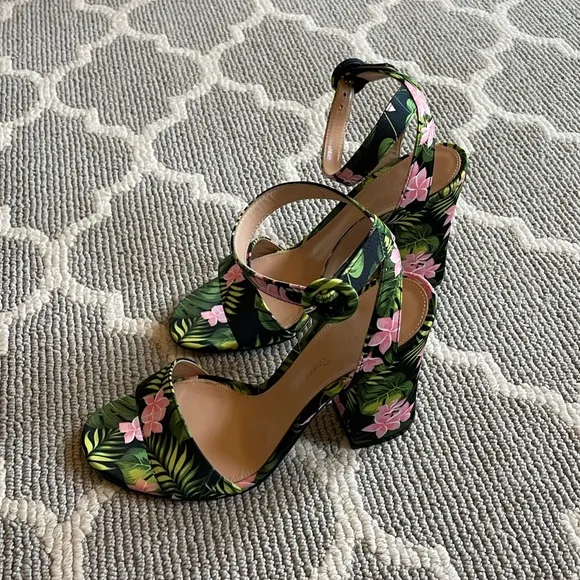 Gianvito Rossi Tandi Floral Sandal 36.5