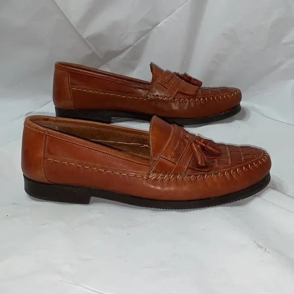 GIORGIO Brutini Chestnut Leather Loafers With Tassels and woven Toe Size 10.5M
