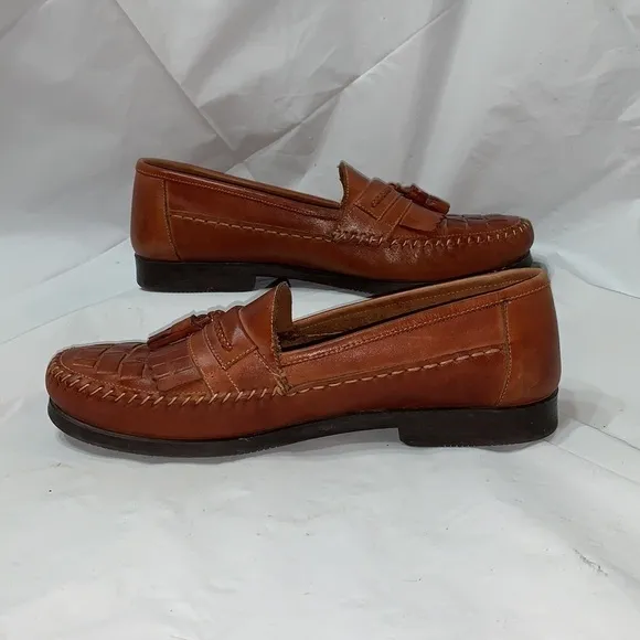 GIORGIO Brutini Chestnut Leather Loafers With Tassels and woven Toe Size 10.5M