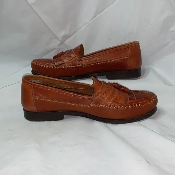 GIORGIO Brutini Chestnut Leather Loafers With Tassels and woven Toe Size 10.5M