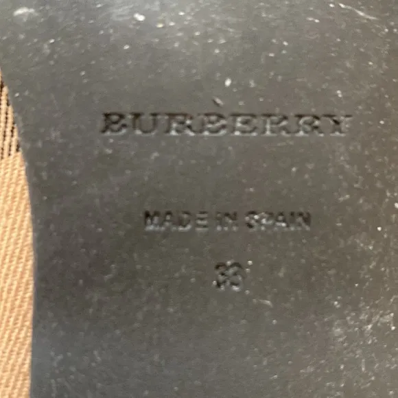 Girls Burberry Nova Check Canvas &amp; Leather Flats EUC! 33 🇬🇧, size 3 🇺🇸