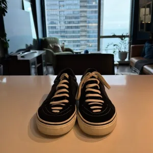 Givenchy Low Sneakers