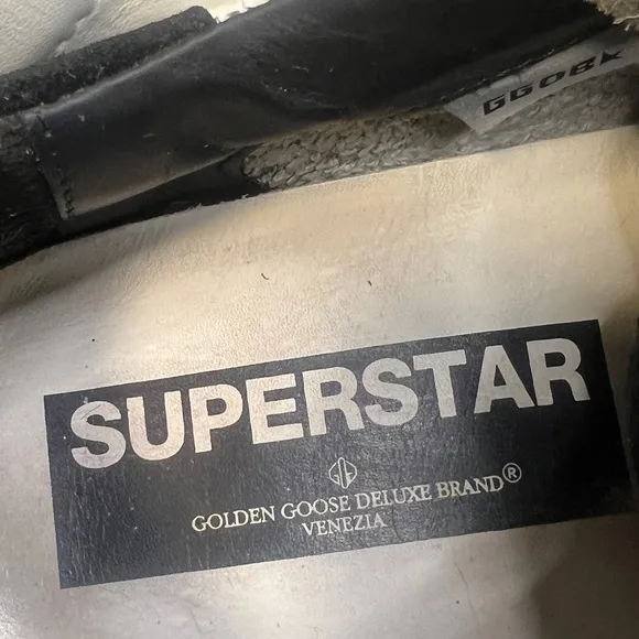 Golden goose superstar private edition low top sneakers