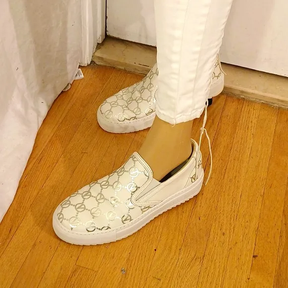 Gorgeous Valentino (Italy) White Leather V Logo Platform Loafer/Sneakers