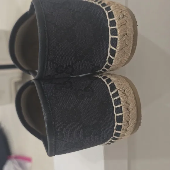 Gucci Black Canvas and Leather Trim Espadrilles. Size 37 1/2 Rubber Sole