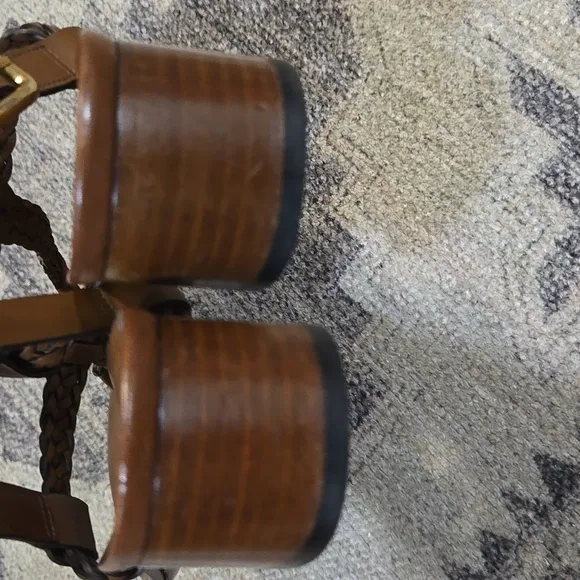Gucci Brown Leather Sandals with Braided T-Strap