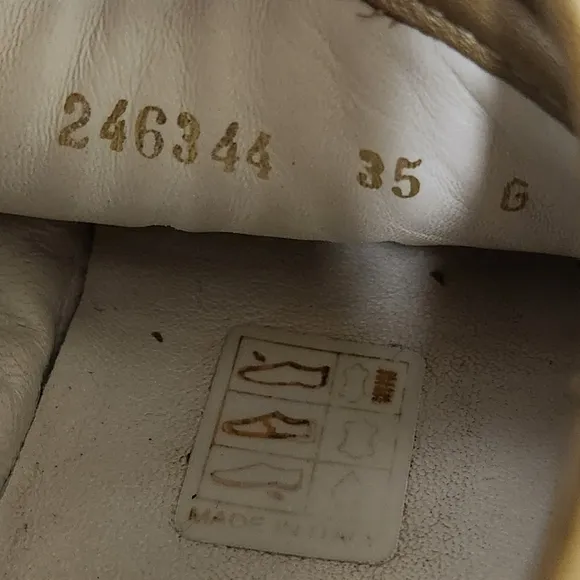 GUCCI Imprime Monogram Barcelona Low Top Sneakers Champagne Sz 6