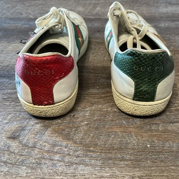 Gucci low top sneakers