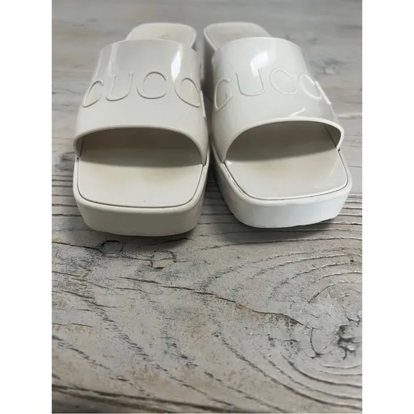 Gucci Mystic White Slide Sandals with Block Heel – Size EU 39 / US 9–9.5