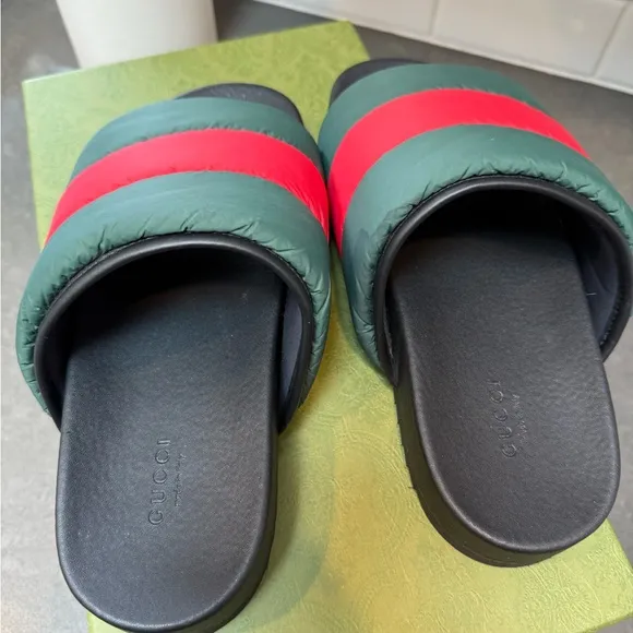 Gucci Nylon Puffer Sandals size 40 Women’s 9-10