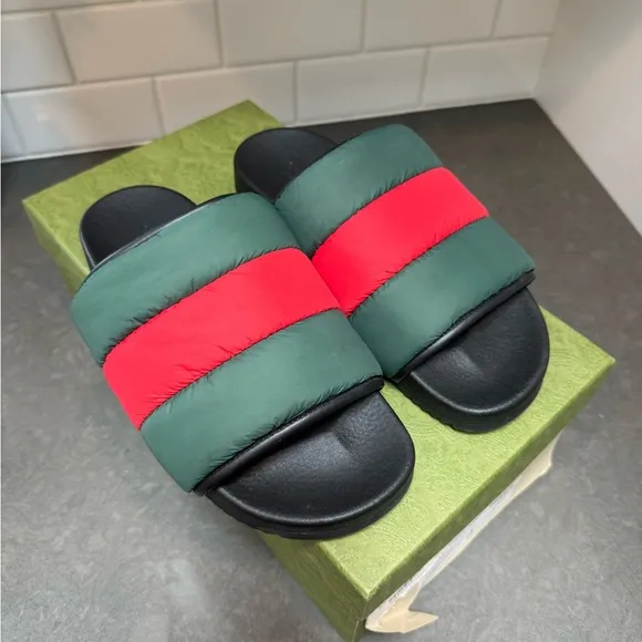 Gucci Nylon Puffer Sandals size 40 Women’s 9-10
