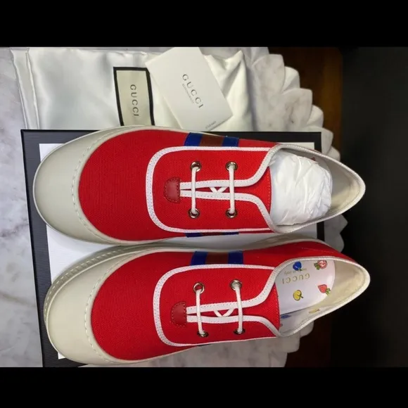 Gucci Red Canvas Striped Fruit Low Top Sneaker NWT💫