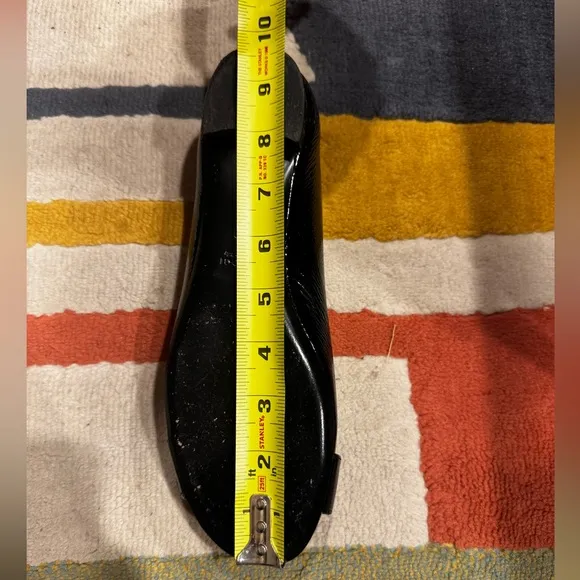Gucci Salandia Black Patent Leather PeepToe Flat - EU Size 38