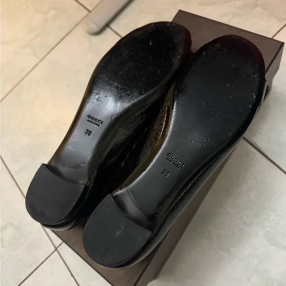 Gucci Salandia Black Patent Leather PeepToe Flat - EU Size 38