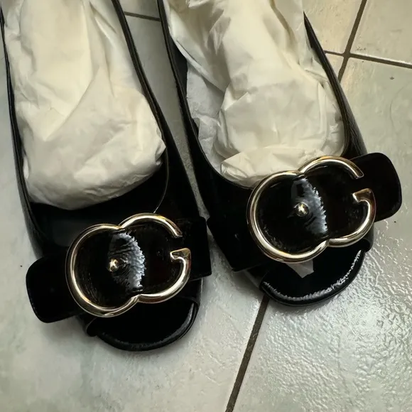 Gucci Salandia Black Patent Leather PeepToe Flat - EU Size 38