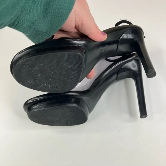 Gucci Thin Strap Heeled Sandals Size 8B