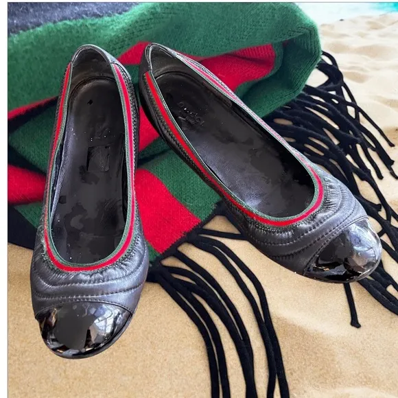 Gucci Vintage Black Leather Ballet Flats 39