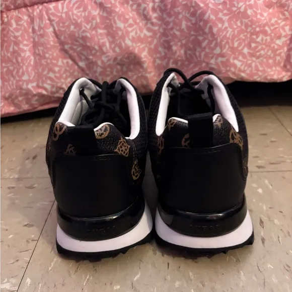 Guess Black Selvie Low Top Sneakers