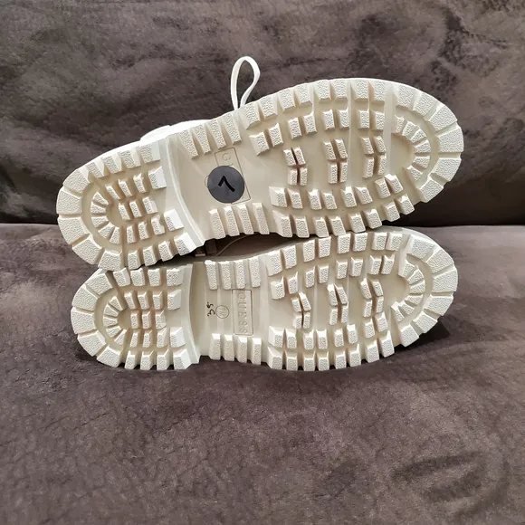 Guess Ivory Combat Boots