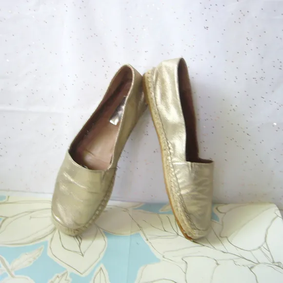 Halogen Gold Leather Espadrille Flats - Size 8 EUC