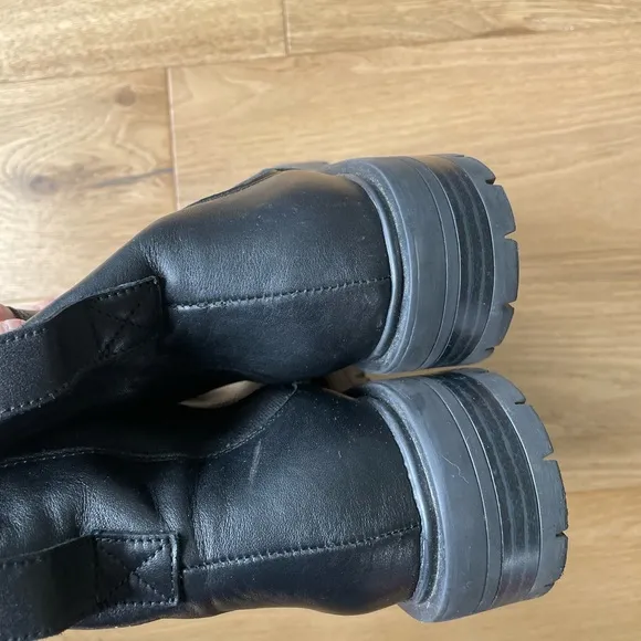 H&amp;M soft leather chelsea boots