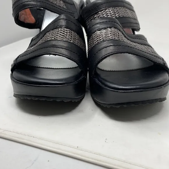 HARLEY Davidson wedge platform slip on sandals size 10