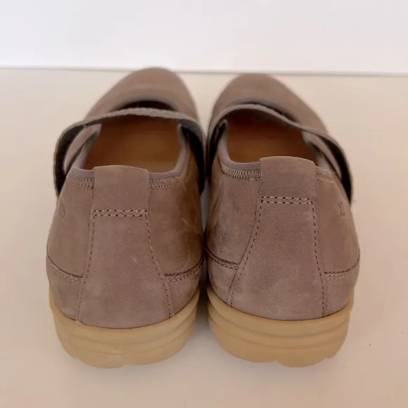 Hartjes Nubuck Ballerina Flats (UK6/US8)