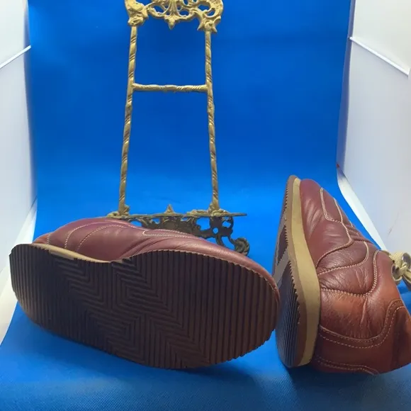 Hermès Quicker Low Top Sneakers burgundy