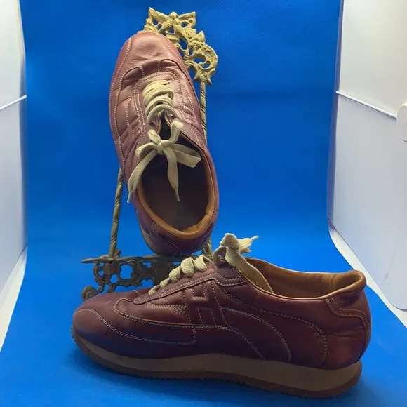 Hermès Quicker Low Top Sneakers burgundy