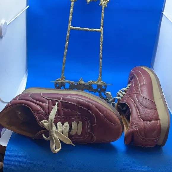 Hermès Quicker Low Top Sneakers burgundy