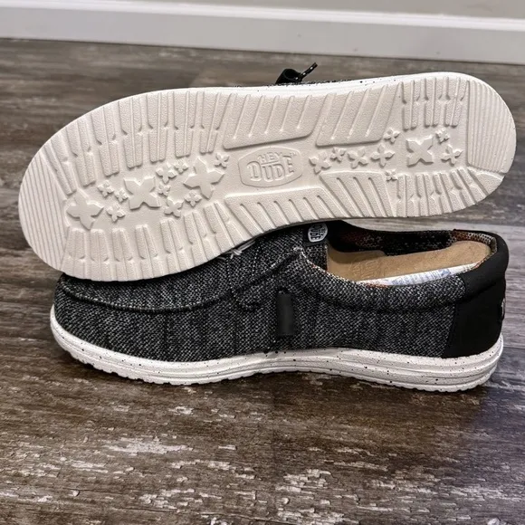 Hey Dude Wally Sox Stitch Wide Lace Up Loafers Shoes Mens 9EE Black White NWT