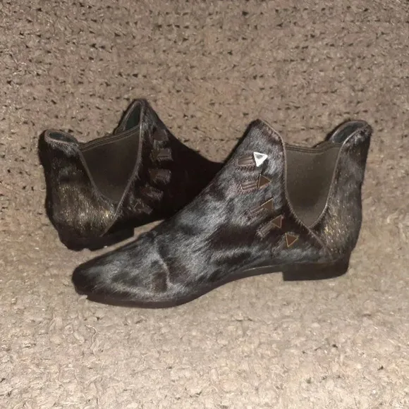 HOUSE OF HARLOW 1960-Beatrice-Metallic Bronze Calf-Hair-Chelsea Bootie-Sz36-NWOB